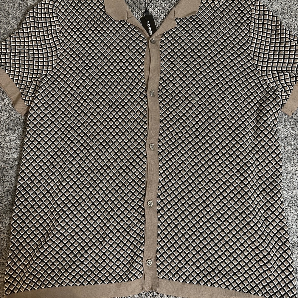 Express Black and Tan Men’s Short Sleeve Cardigan Size XL
